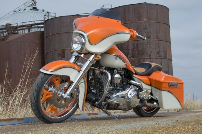 Harley Davidson Street Glide - Customized